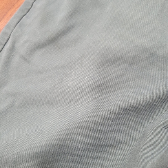 Men's Volcom Corpo Class Flat Front Chino Shorts Size 31 - Picture 7 of 12